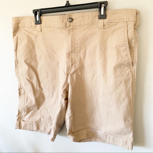 Columbia Flat Front Khaki Shorts | 40 - Picture 2 of 6